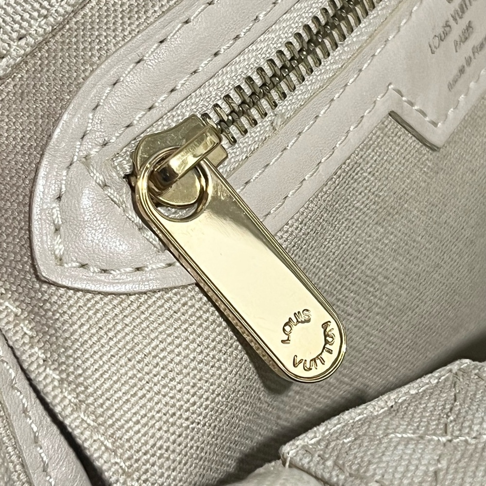 Authentic Louis Vuitton That’s Love Tote - EUC - Picture 9 of 14